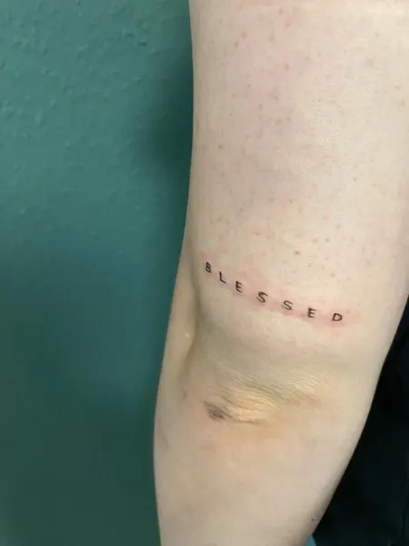 Fineline Tattoo · 3